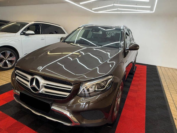 Mercedes-Benz GLC 220 d 4Matic/Navi/LED/Leder/PANO/Kamera