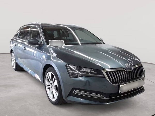 Skoda Superb Combi Style*1-Hand*Keyless-GO*Panorama