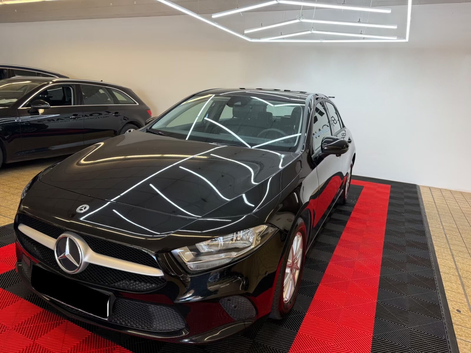 Mercedes-Benz A 200 d/Navi/SHZ/PDC/Erster H./TOP