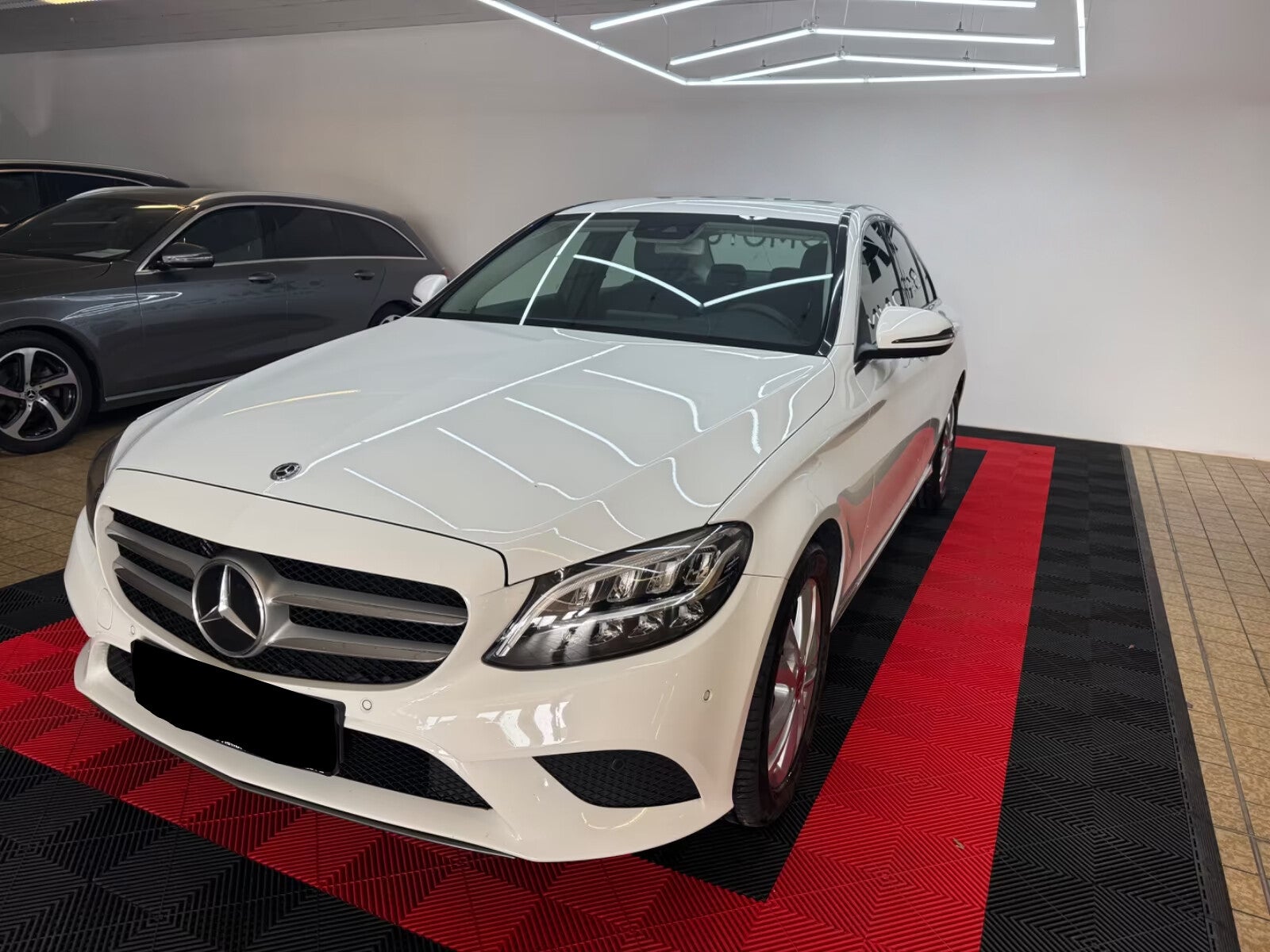 Mercedes-Benz C 200 d Avantgarde/Navi/LED/Kamera/Leder/TOP