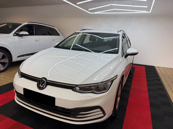 Volkswagen Golf VIII Variant Life/Navi/LED/Ambient/Erst