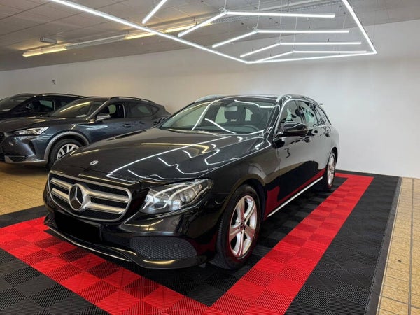 Mercedes-Benz E 220 T Avantgarde/Navi/LED/Kamera/Virtual