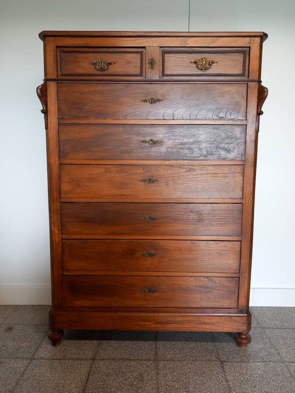 Nr. 119 Hoge Ladekast, 6 grote lades en 2 kleine lades