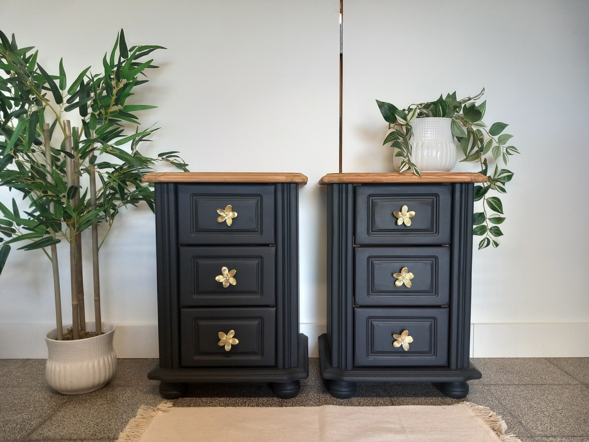 2 Nachtkastjes kleur Ash