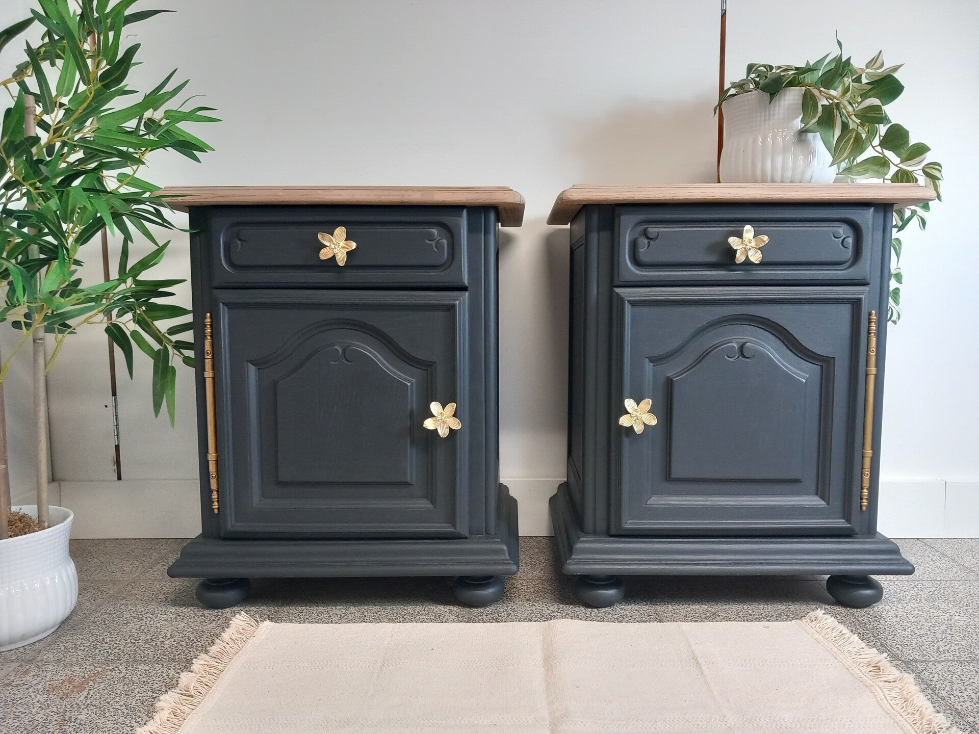 Nachtkastjes kleur Ash