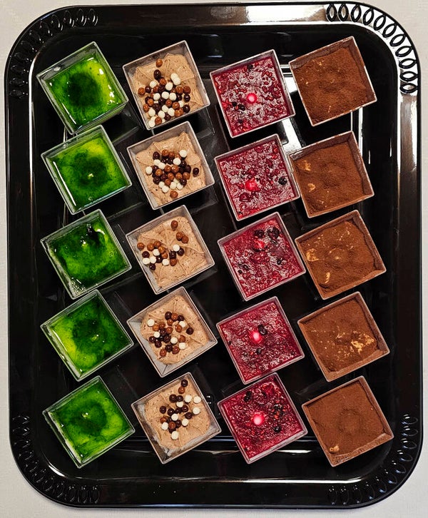 Becherdessert assortiert