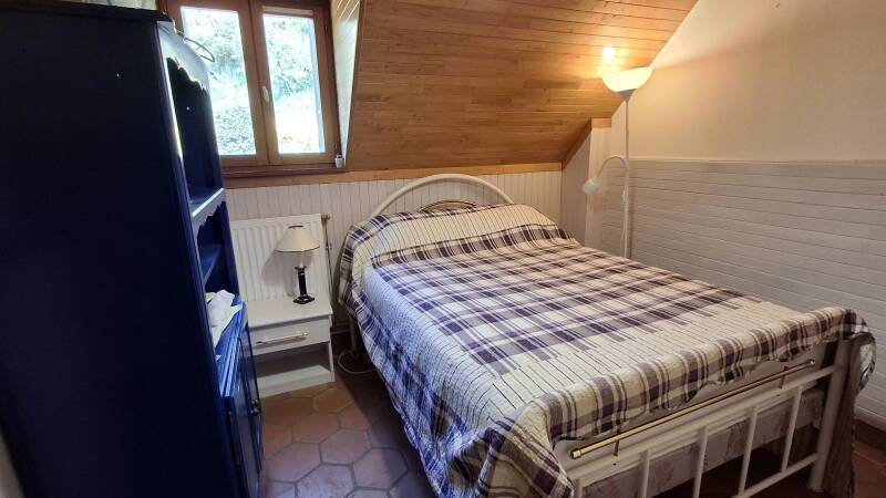 Chambre 2 à l'étage, lit de 140