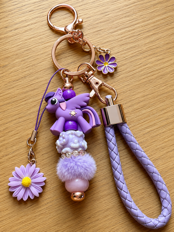 🦄💜 Porte-clés Licorne Ailée – Douceur & Magie