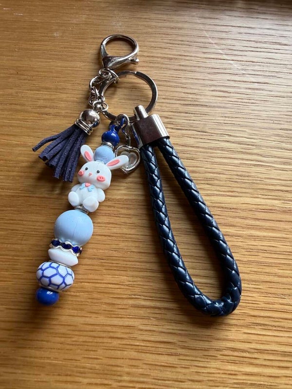 Porte-clés lapin bleu & dragonne bleue marine