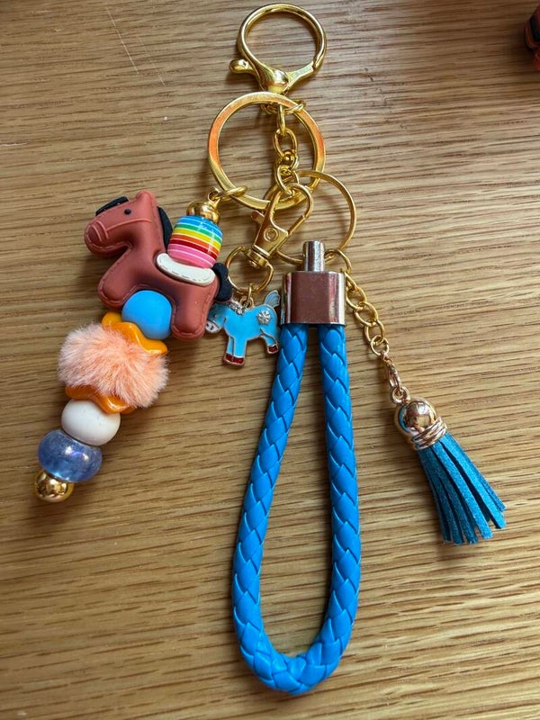 🐴 Porte-clés cheval pastel arc-en-ciel