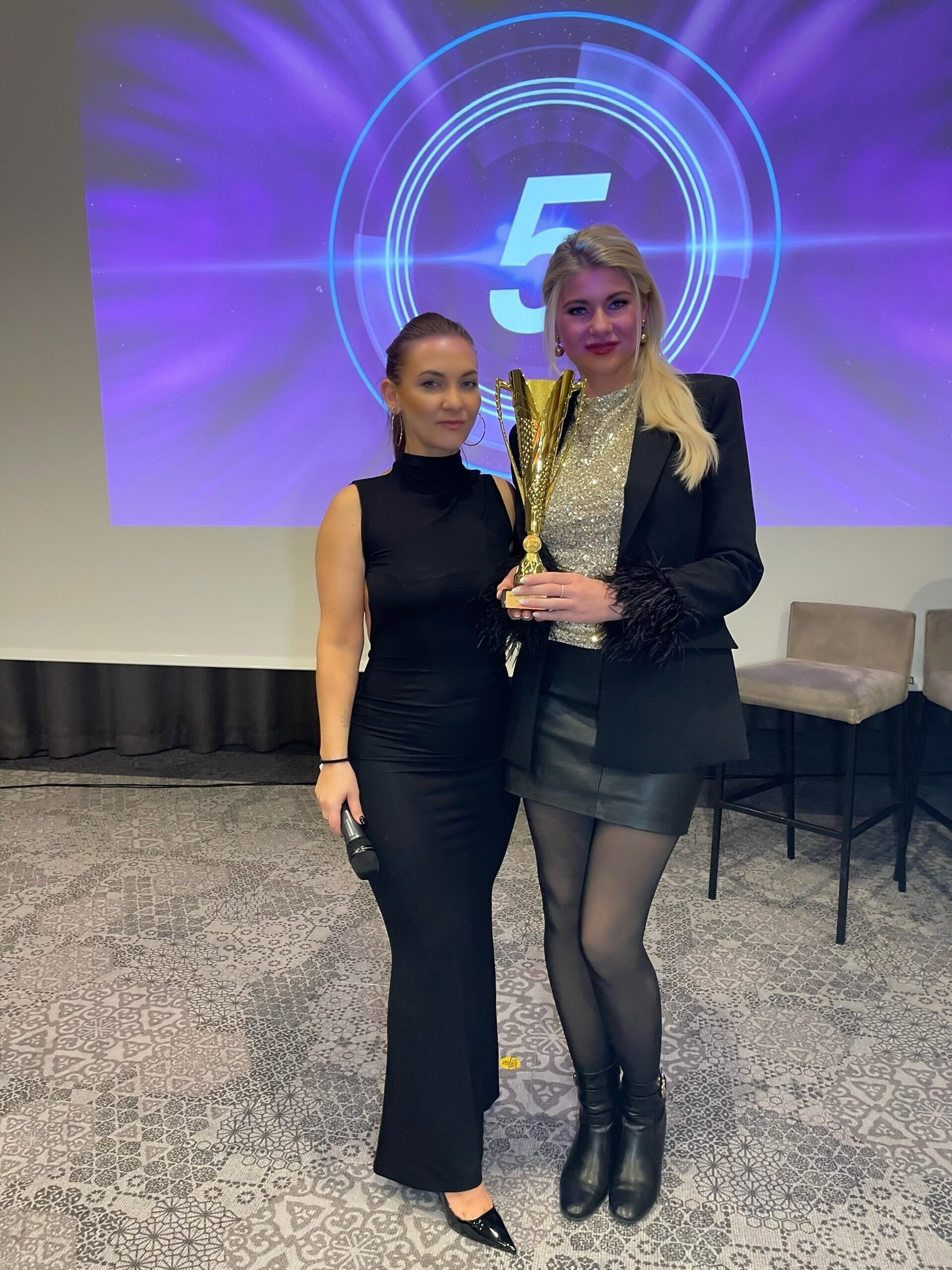Astrid Sellner – Auszeichnung und internationaler Permanent-Make-up-Wettbewerb