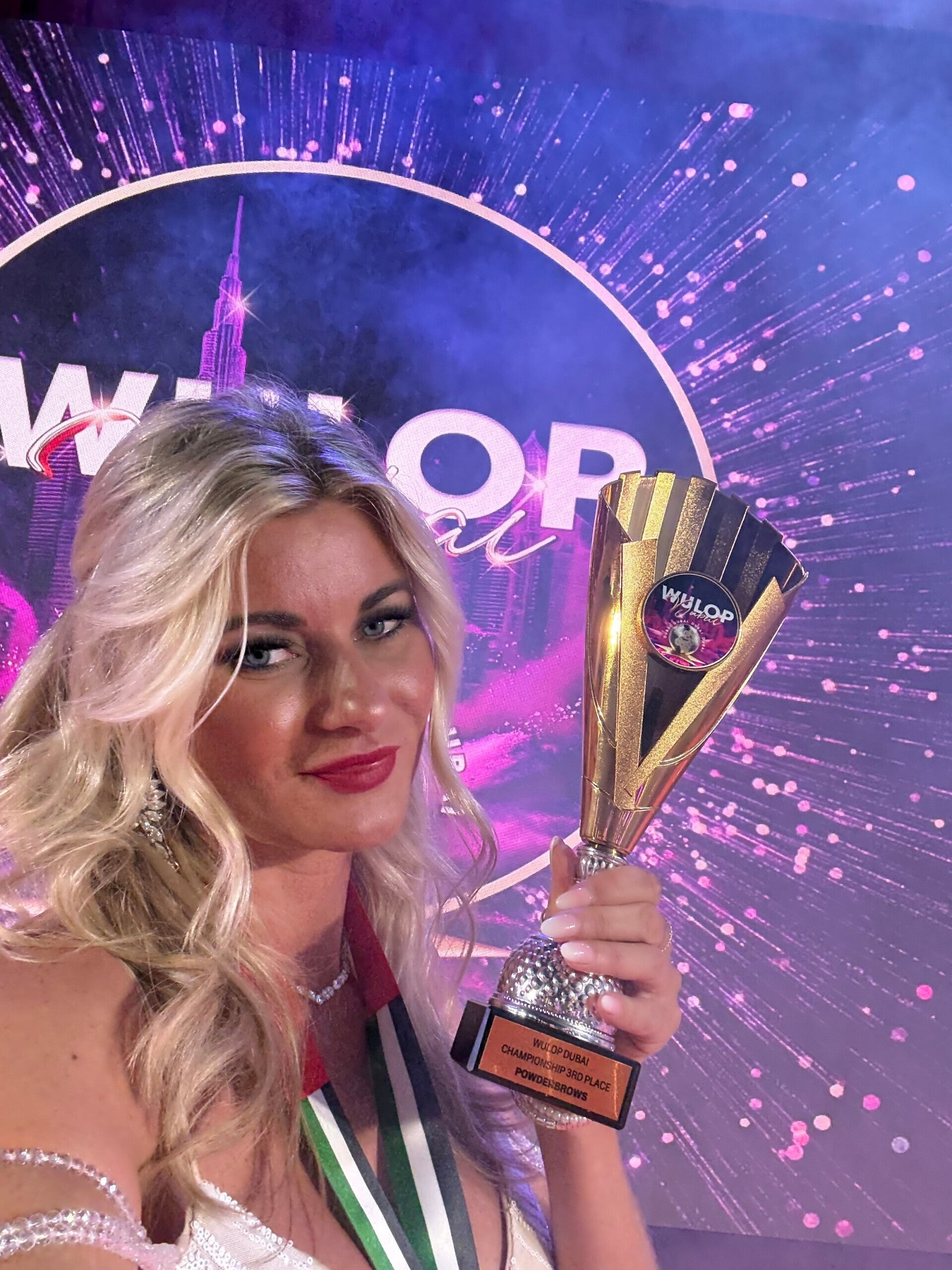 Astrid Sellner – Auszeichnung und internationaler Permanent-Make-up-Wettbewerb