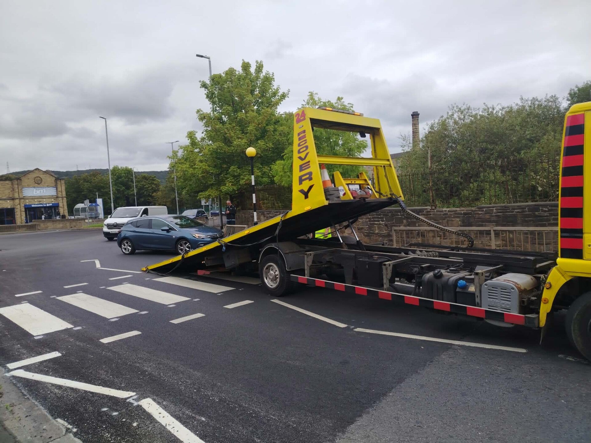 SLK Recovery at the scene of a crash in elland