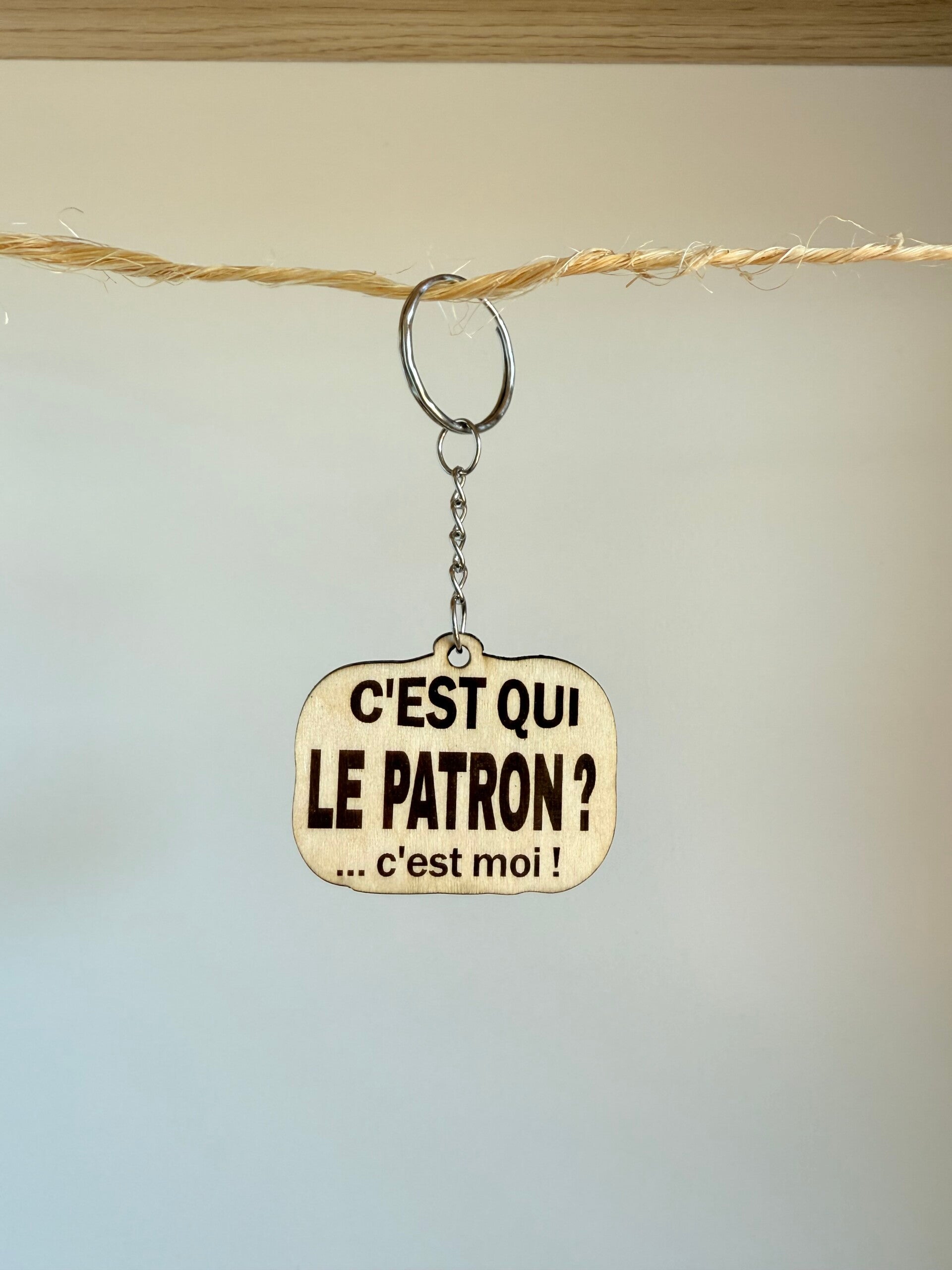 Porte clé "c'est qui le patron ?"