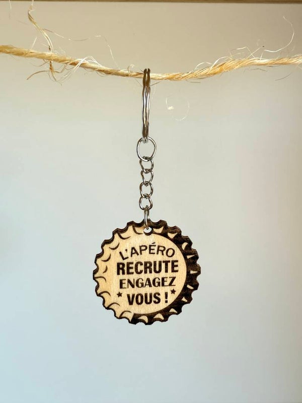 Porte clé "l'apéro recrute engagez vous"