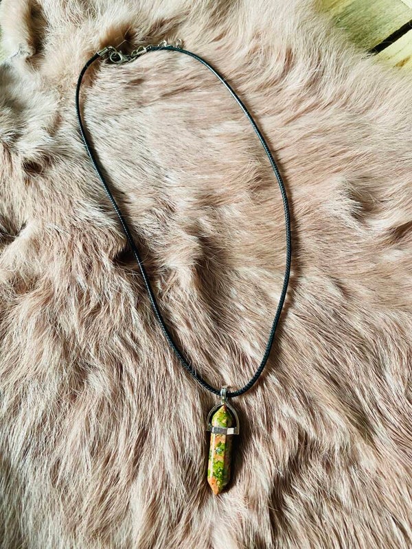 Ketting met edelsteen