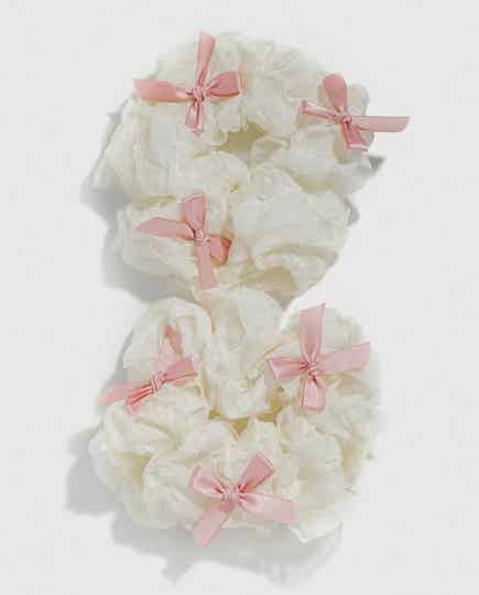 1 scrunchie met strikjes