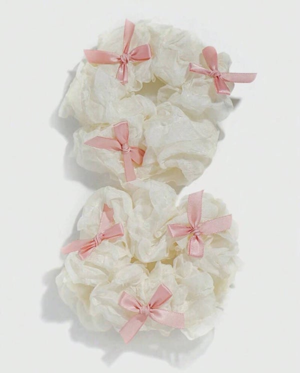 1 scrunchie met strikjes
