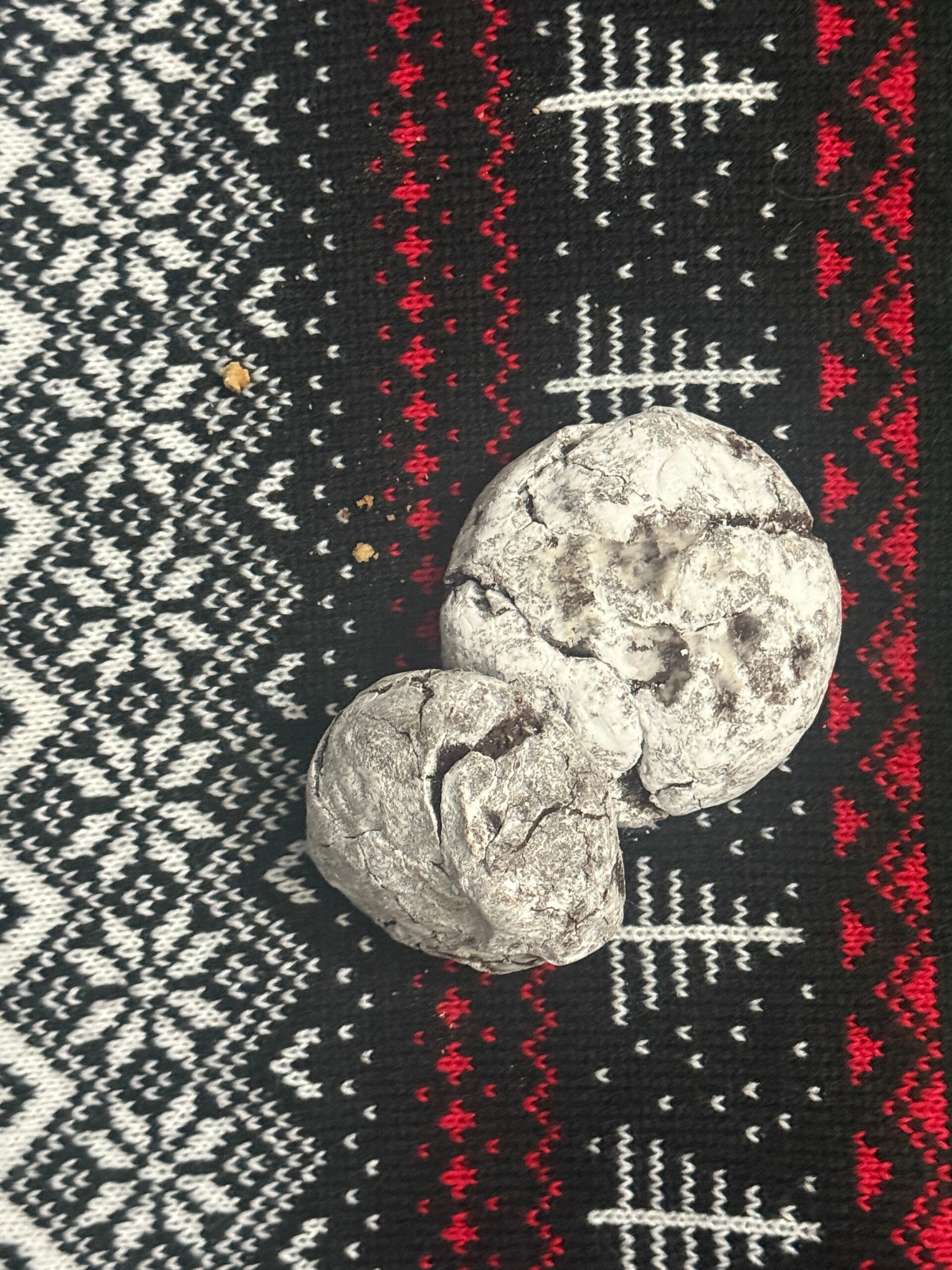 Chocolate crackle cookie