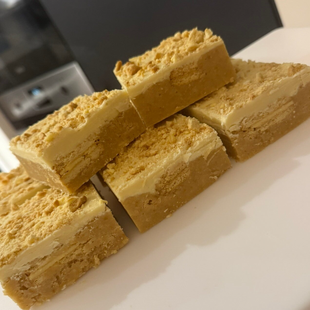 CUSTARD CREAM SLICE