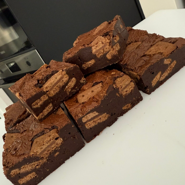 BOURBON BISCUIT BROWNIE