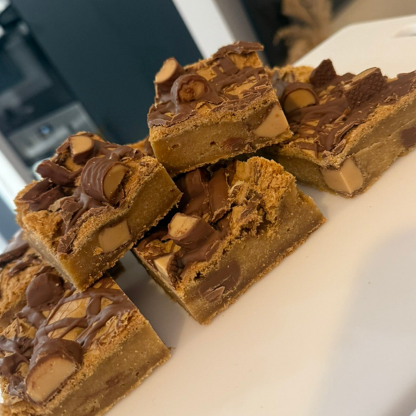 CADBURY FUDGE COOKIE BARS