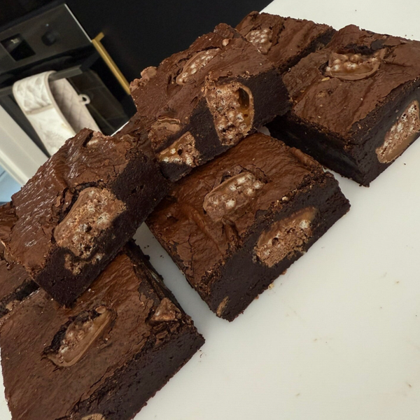 TOFFEE CRISP BROWNIE