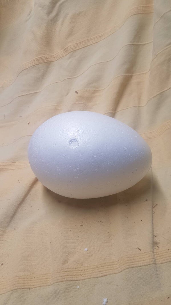 Piepschuim ei hol 21cm 10054