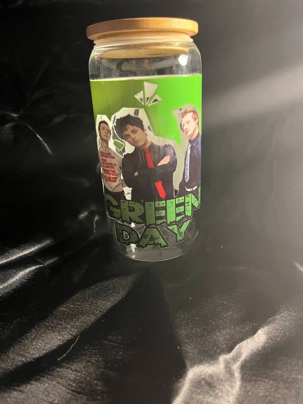 Glass tumbler green day