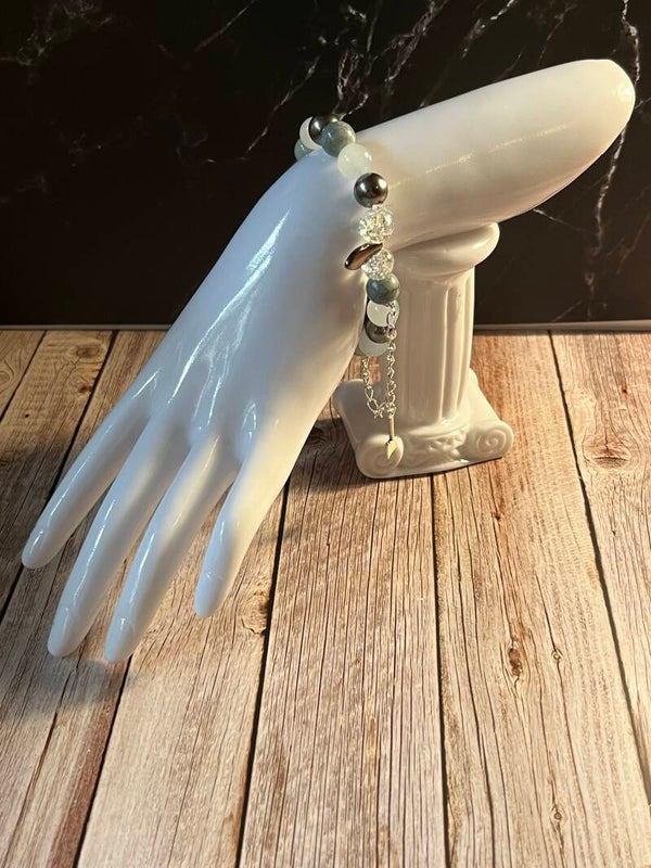 Handmade acrylic bead stretch bracelet