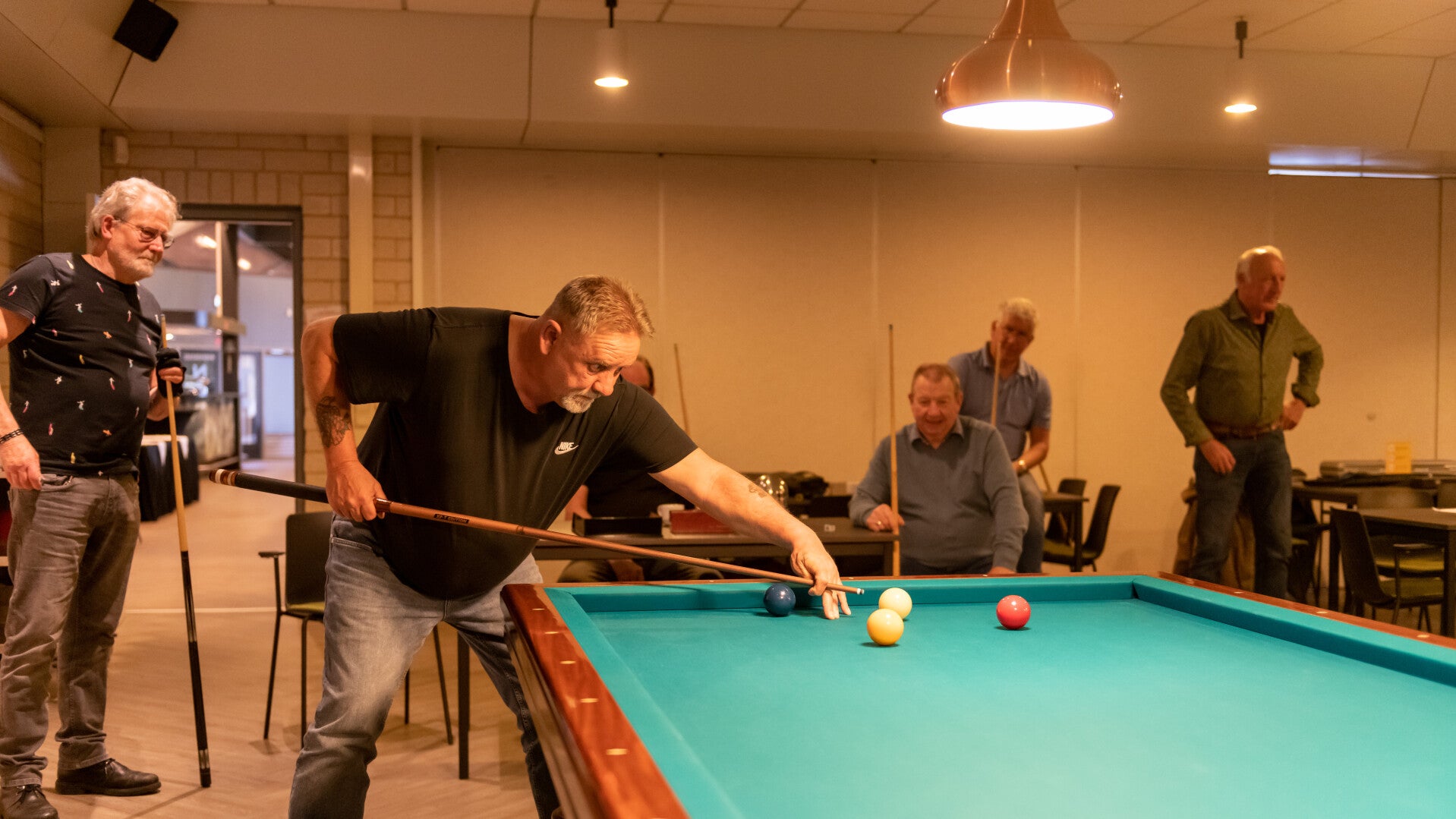 afsluitendeavondbedrijfsbiljarten31.jpg