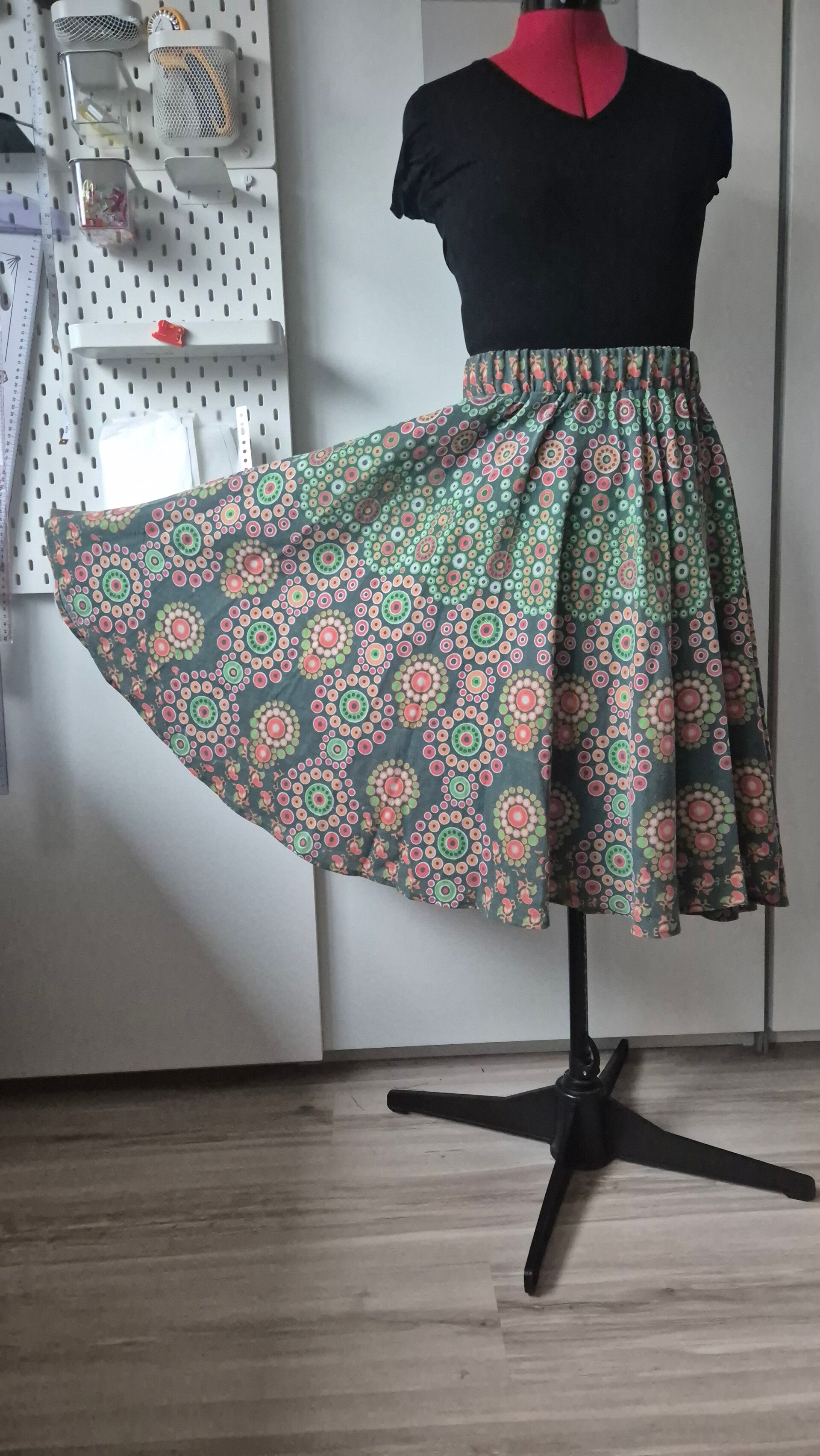 Mandala rok - Vintage green dots
