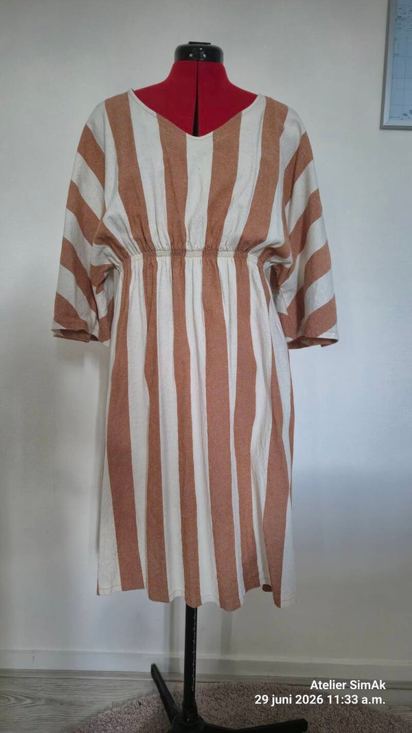 "SIVER" Orange stripes