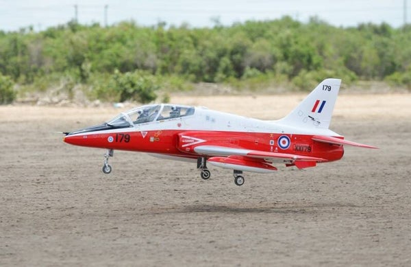 PRE-ORDER Phoenix BAE HAWK rot/weiß Turbinen Jet 160-220N ARF GFK/CFK - 254 cm