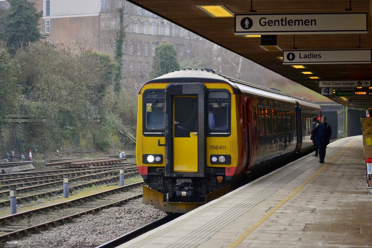30/12/2019 : Class 156 | RailwayTrainPhotographs