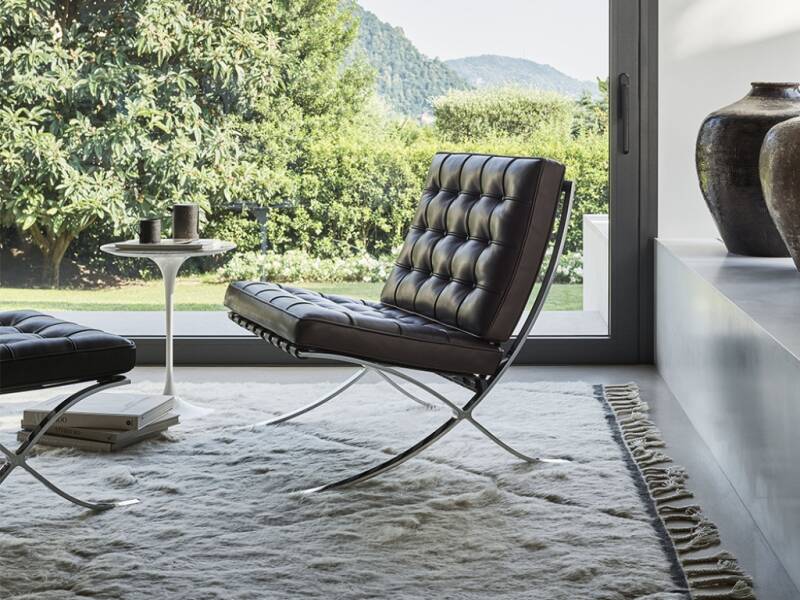 barcelona-chair-zwart-deluxfurn-standard.jpg