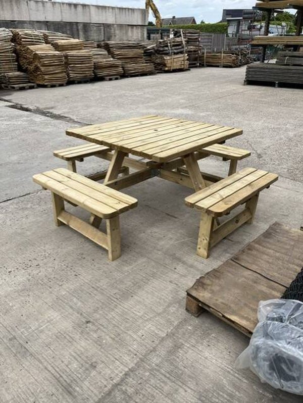 Grote picknicktafel