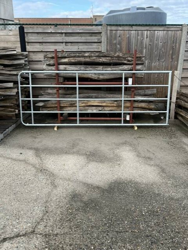 Galva poort verstelbaar 5 buizen tussen 3 & 4 meter