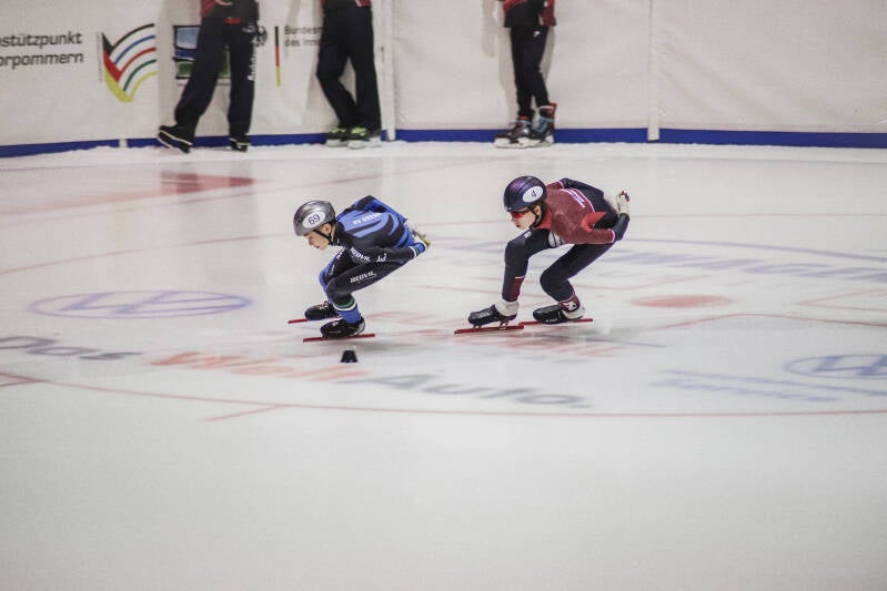 Brugse shorttrack club tijdens de Hanse Cup