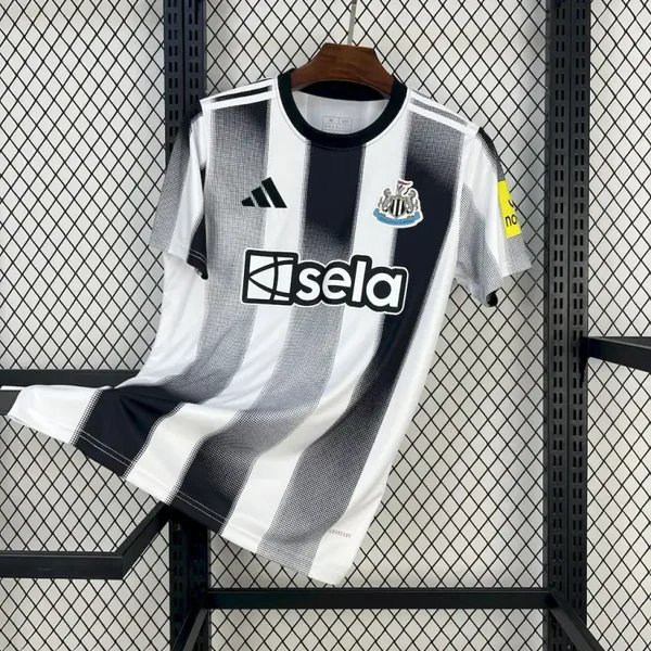 Newcastle maillot foot domicile 2025 2026