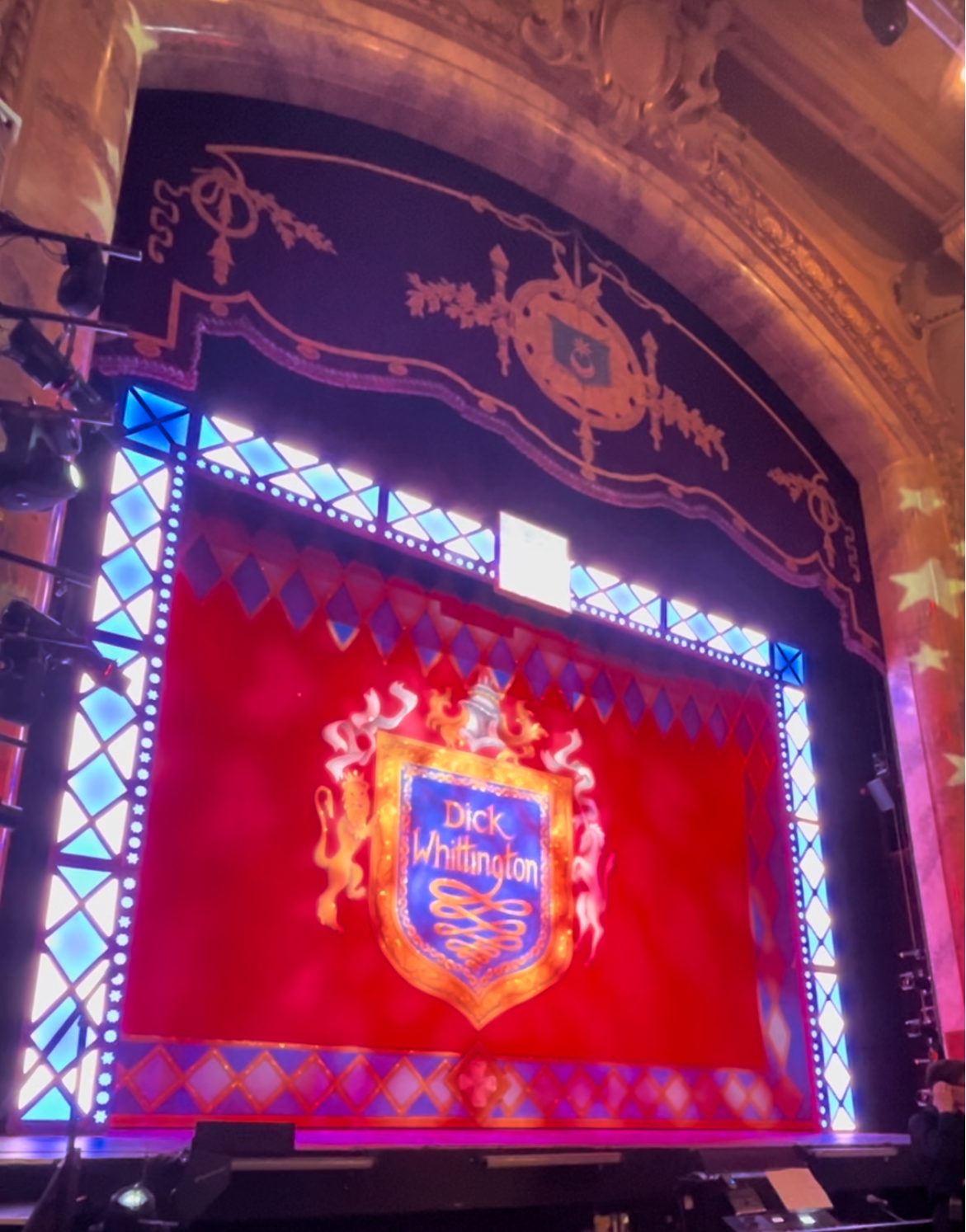 Kings Theatre Panto Dick Whittington Review Portsmouth Southsea Hampshire Christmas 