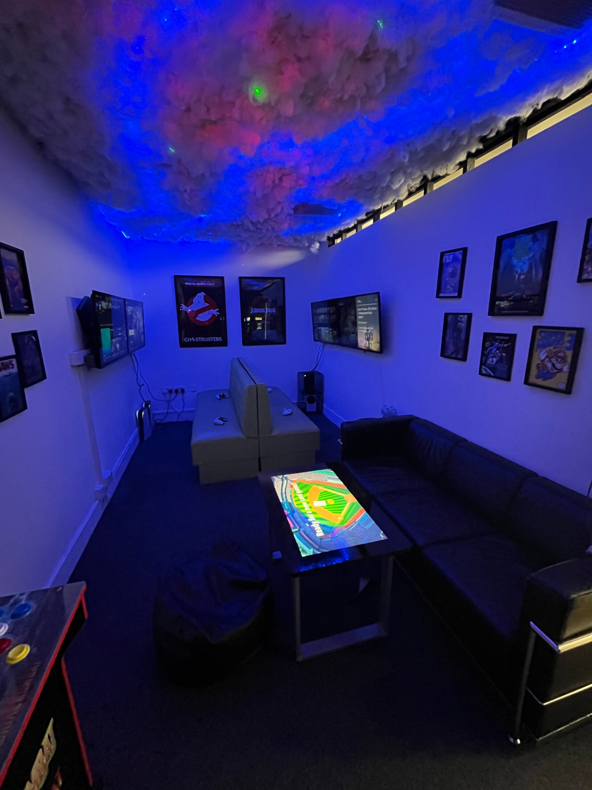 Super Games World Havant gaming lounge things to do for kids this half term cheap review school holidays family activites 