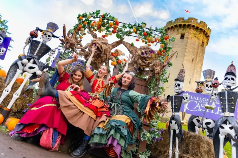 Halloween UK · Warwick Castle · The Haunted Castle · Halloween with Kids · Family Days Out · Warwickshire Days Out · October Half Term · Halloween Events · Spooky Days Out · Family Activities Halloween activities for kids Warwick     Halloween family days