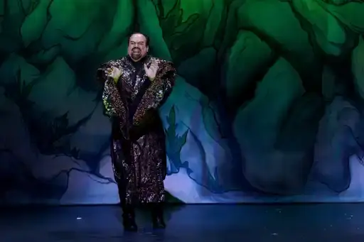  Aladdin Kings Theatre Portsmouth review  Pompey Panto Aladdin  Hampshire family Christmas outing Jack Eadwards Jacob Bailey Shaun Williamson Rustie Lee 