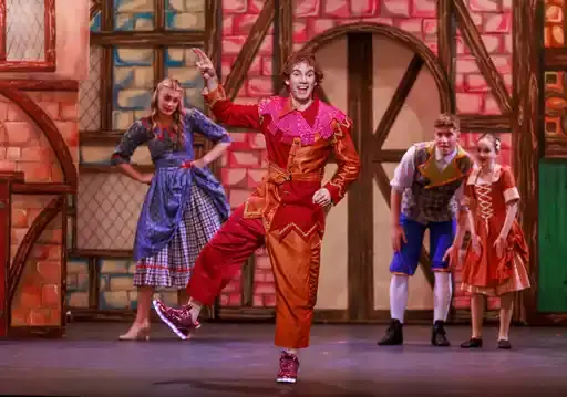 Snow White Theatre Royal Portsmouth Family theatre Portsmouth Things to do in Portsmouth with kids Snow White Portsmouth panto