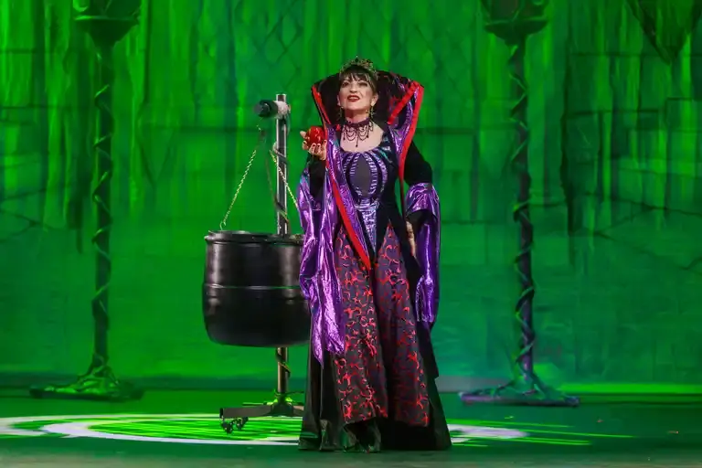 Snow White Theatre Royal Portsmouth Family theatre Portsmouth Things to do in Portsmouth with kids Snow White Portsmouth panto