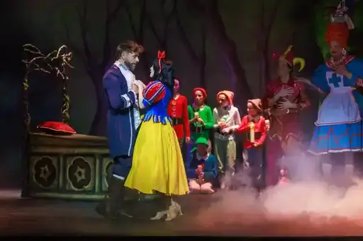 Snow White Theatre Royal Portsmouth Family theatre Portsmouth Things to do in Portsmouth with kids Snow White Portsmouth panto