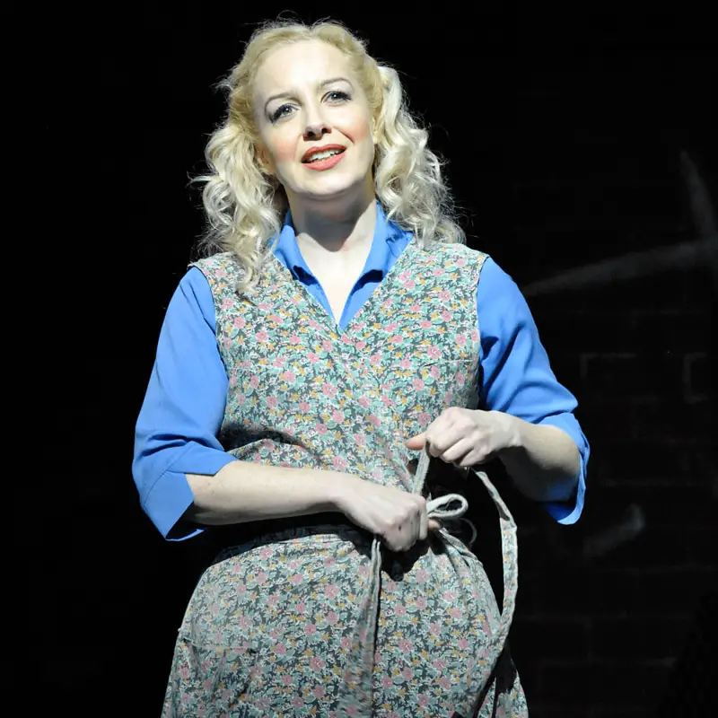 Blood Brothers The musical review kings theatre Southsea Portsmouth Vivienne Carlyle Mrs Johnstone 