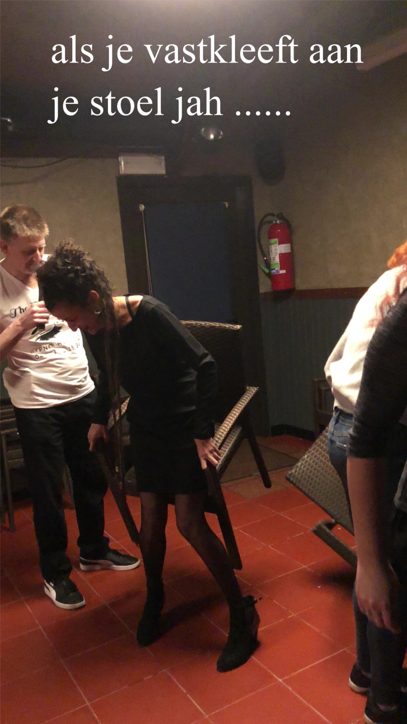 Hypnose vastzitten aan je stoel