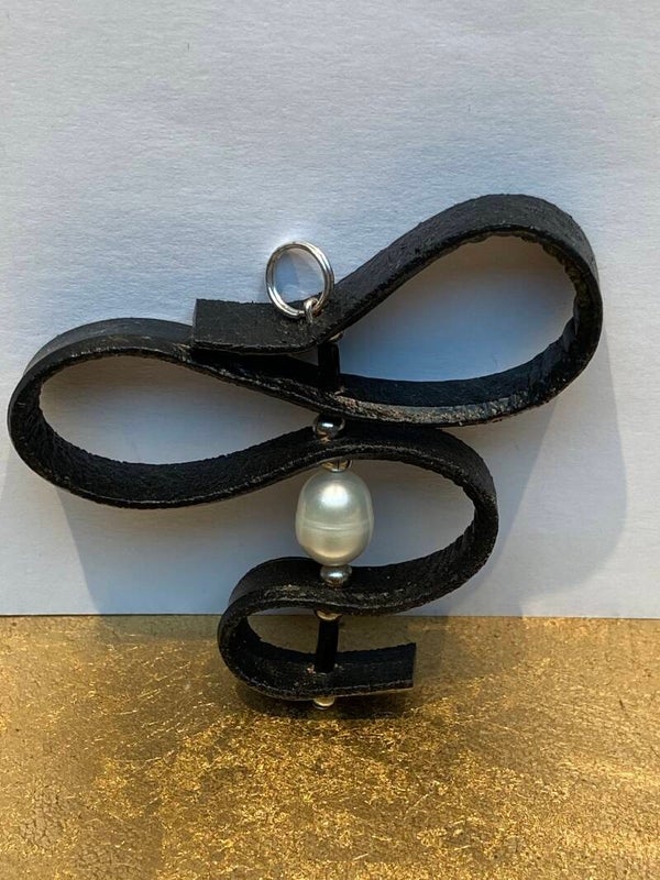 25 maart 2026 leder juwelen maken